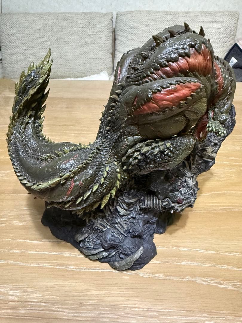 モンハンカプコン クリエイターズモデ ル恐竜イビルジョー フィギュア
