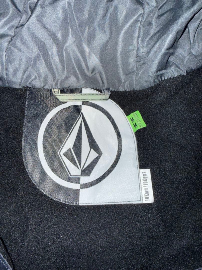 VOLCOM スノーウェア パンツ(ジャケットも出品中セット販売可能)