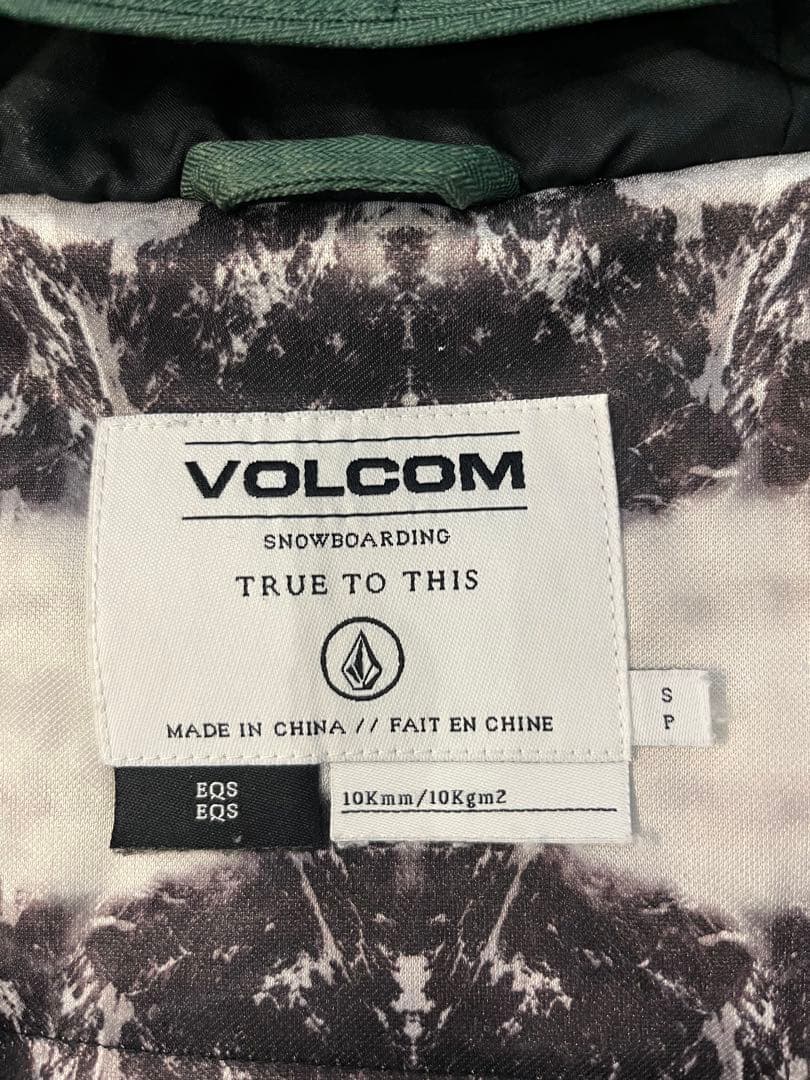 ⭐︎お値下げしました⭐︎ Volcom レーディススノボウェア　sサイズ