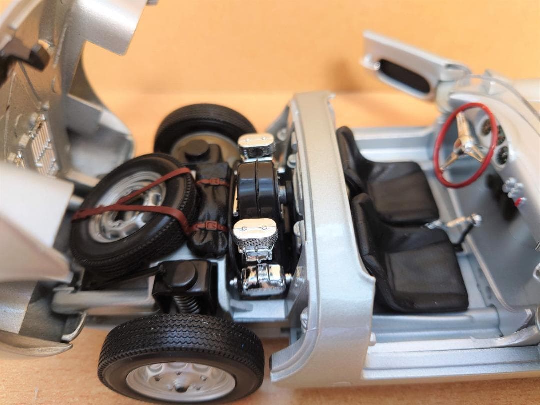 1/18 ポルシェ550A スパイダー 1955 シルバー Porsche