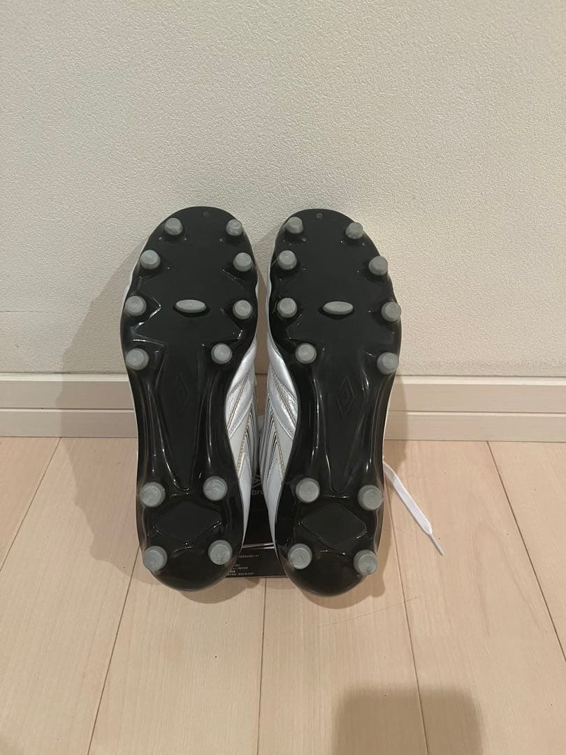 umbro サッカースパイクアクセレイター F-LASH HG 26.0cm