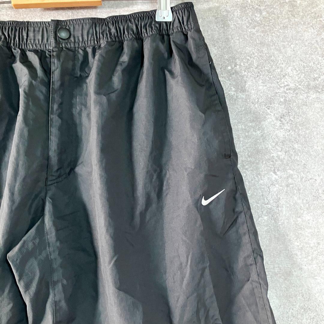 NIKE　ハーフパンツ　ブラック　ロゴ　ジップアップ　ポリエステル　フィットネス