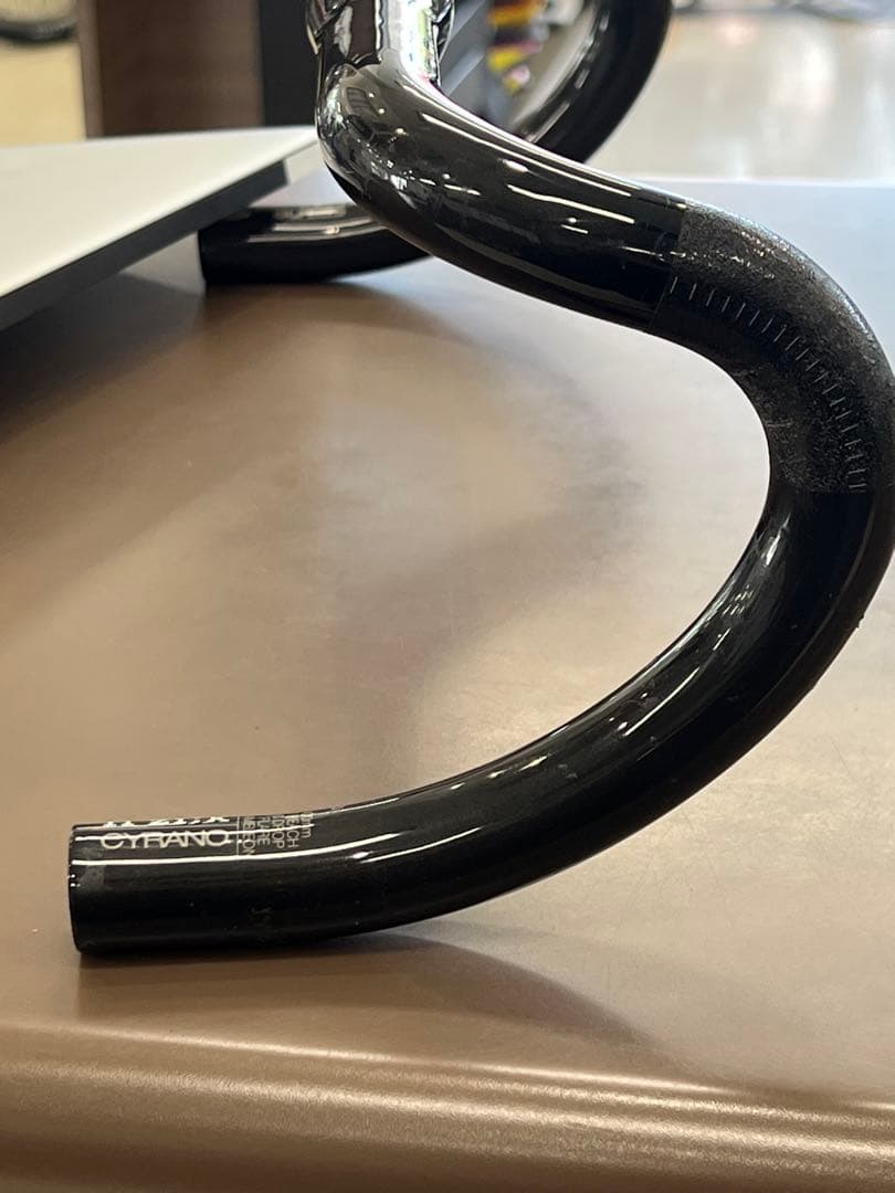 fizik CYRANO R1 カメレオン 400mmカーボンハンドル
