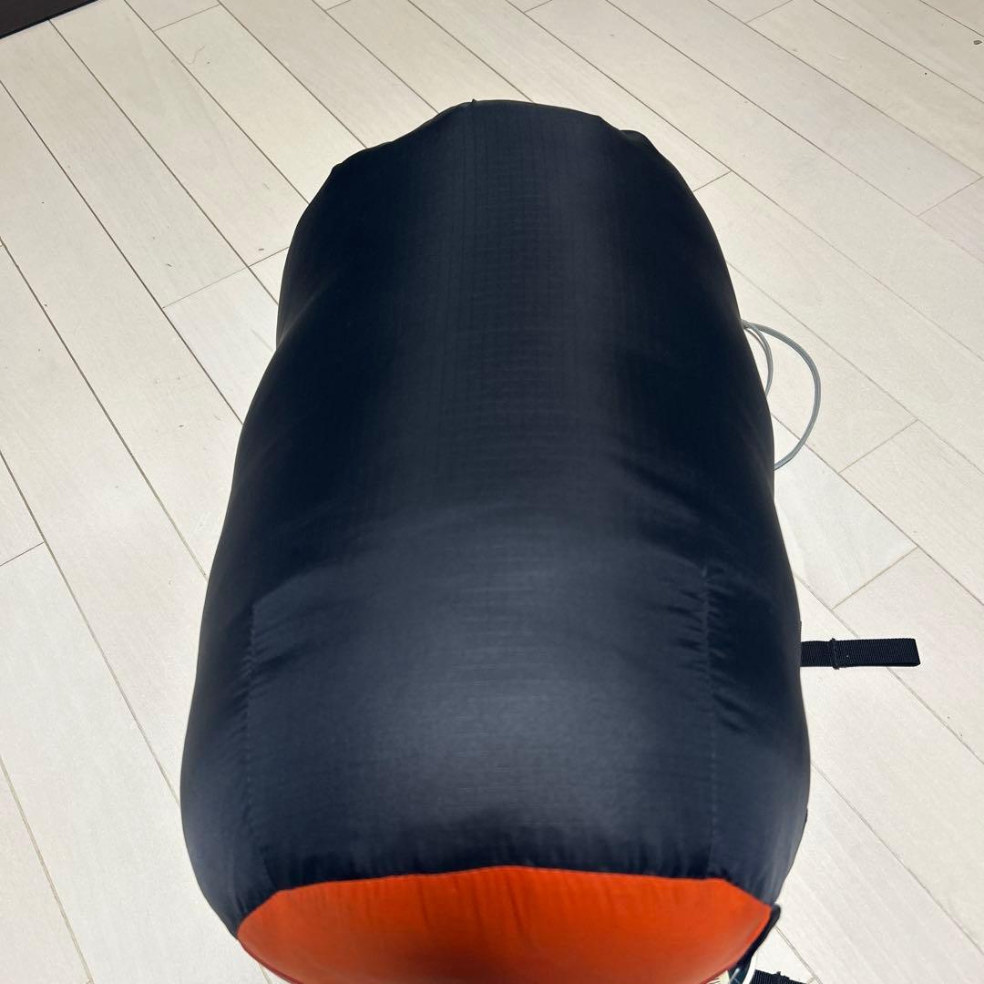 美品　モンベル　mont-bell Burrow Bag #1 Long 寝袋