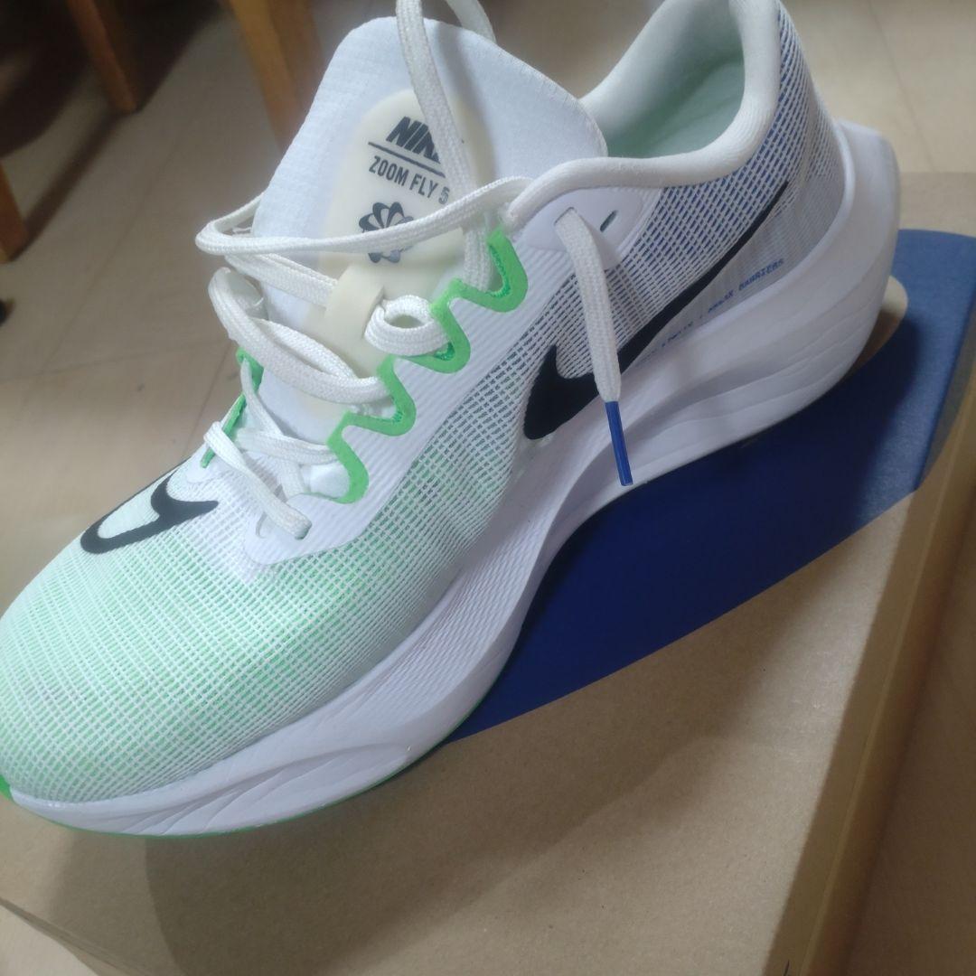 NIKE ZOOM FLY 5 ホワイト/グリーン　28センチ