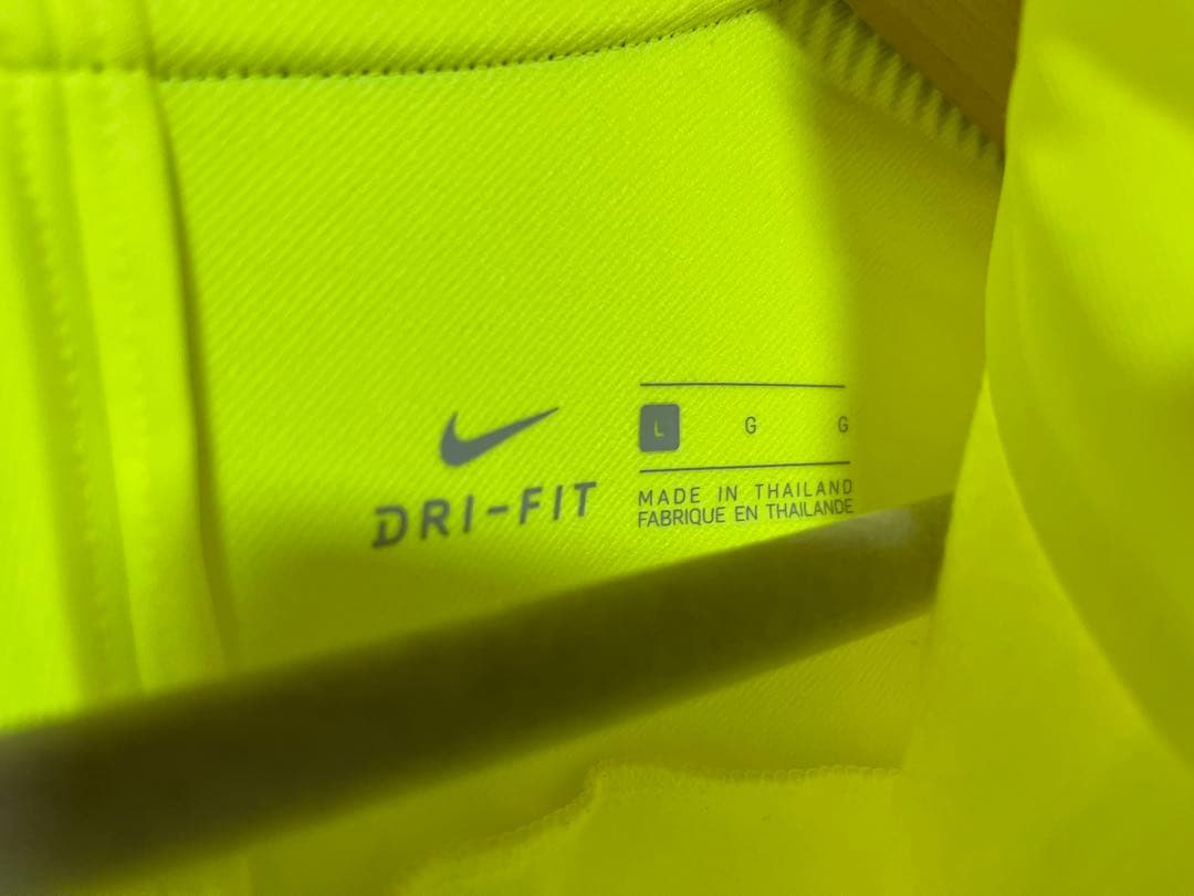 NIKE ナイキ　インテル　長袖　ウェア