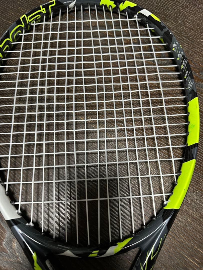 Babolat Pure Aero テニスラケット 300g 100インチ