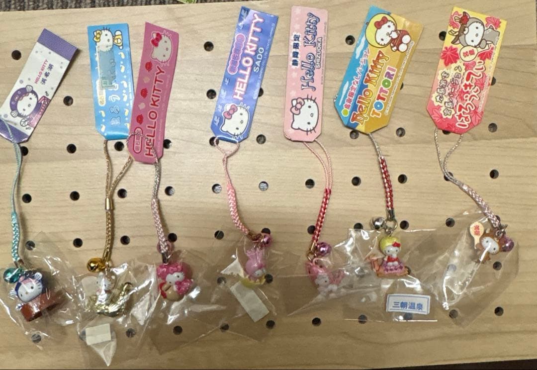 ご当地キティ　ストラップ　ボールペン　まとめ売り　バラ検討