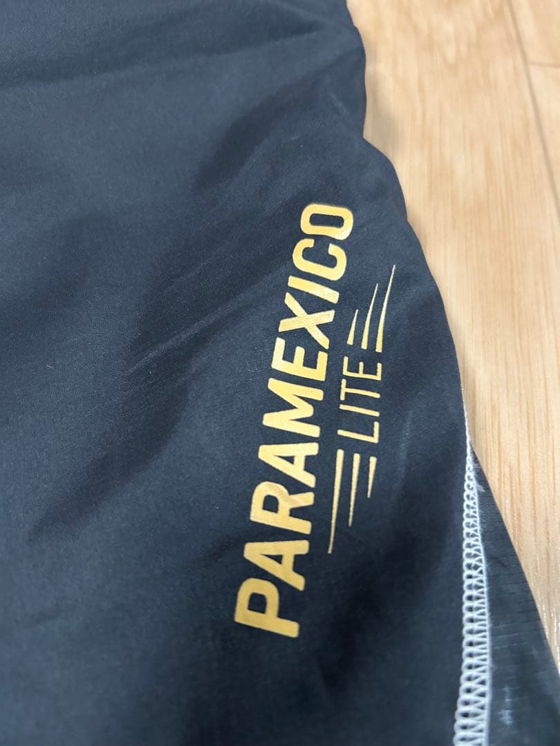 PUMA ウィンドブレーカー ブラック　サイズO
