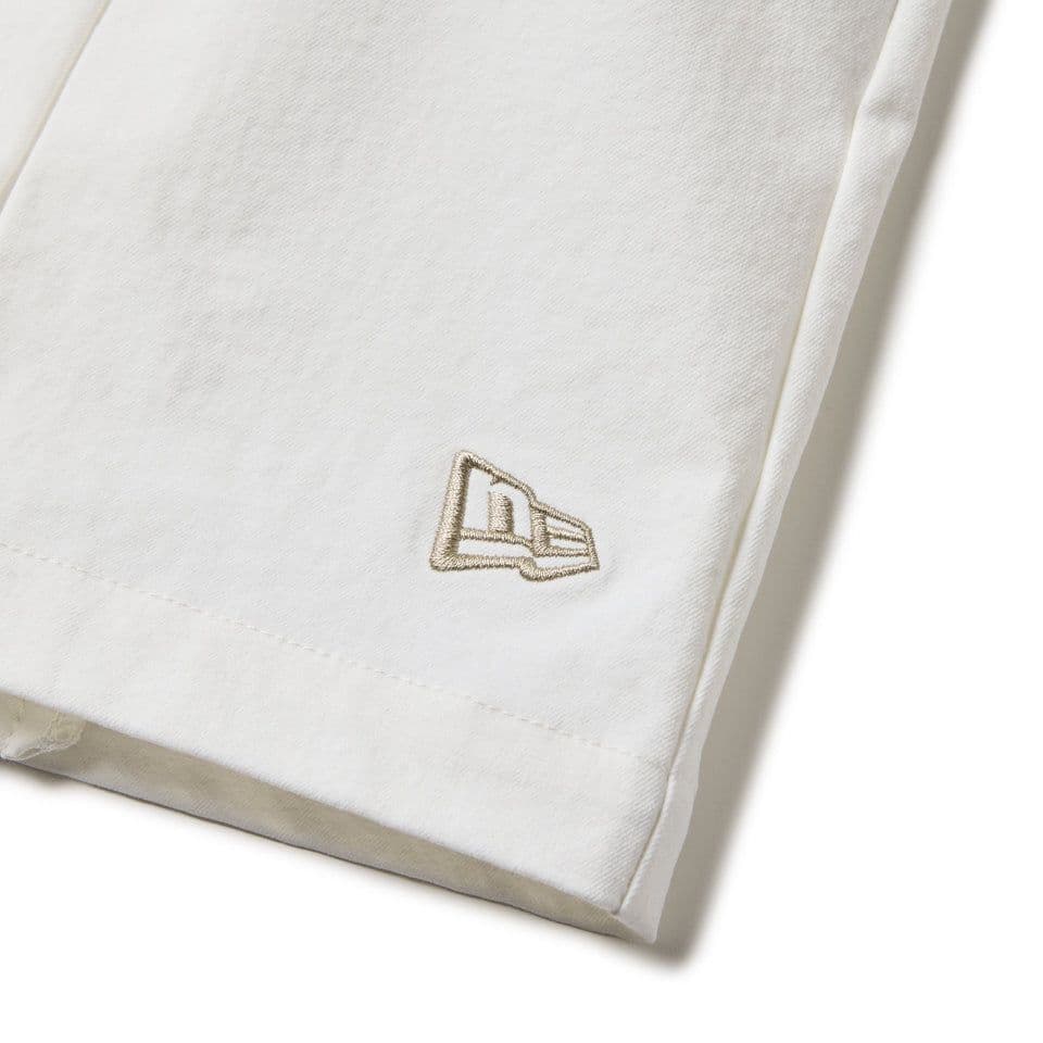 ニューエラ　プリーツショートパンツ 　オフホワイト　Mサイズ