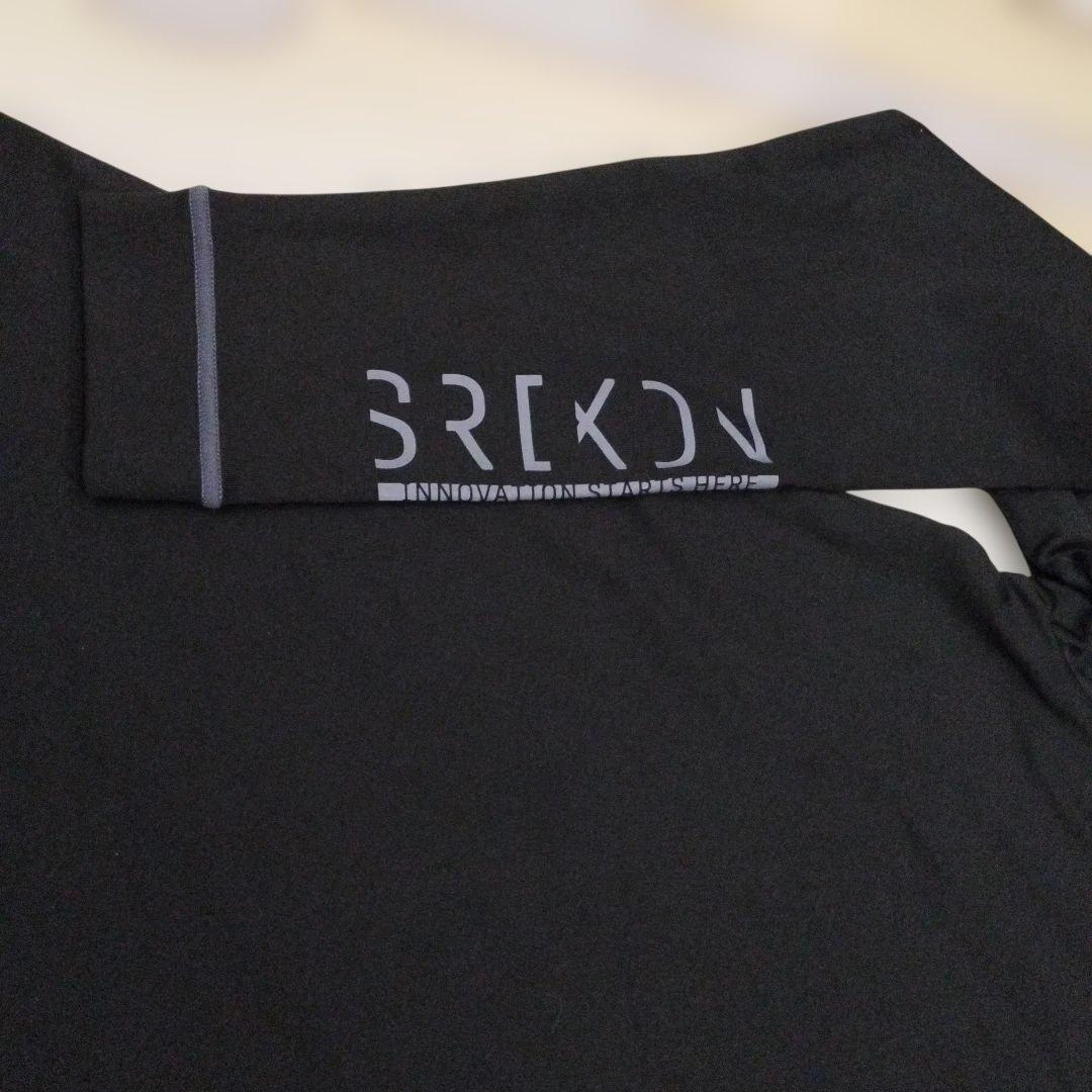 タグ付き新品Srixon ブラック タートルネック冬用保温蓄熱シャツ LLサイズ