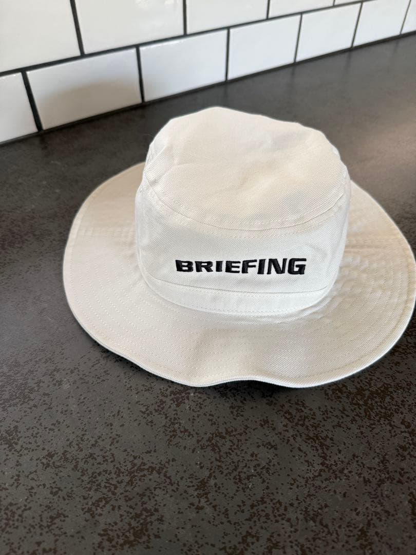 【綺麗めでレア】BRIEFING バケットハット ホワイト