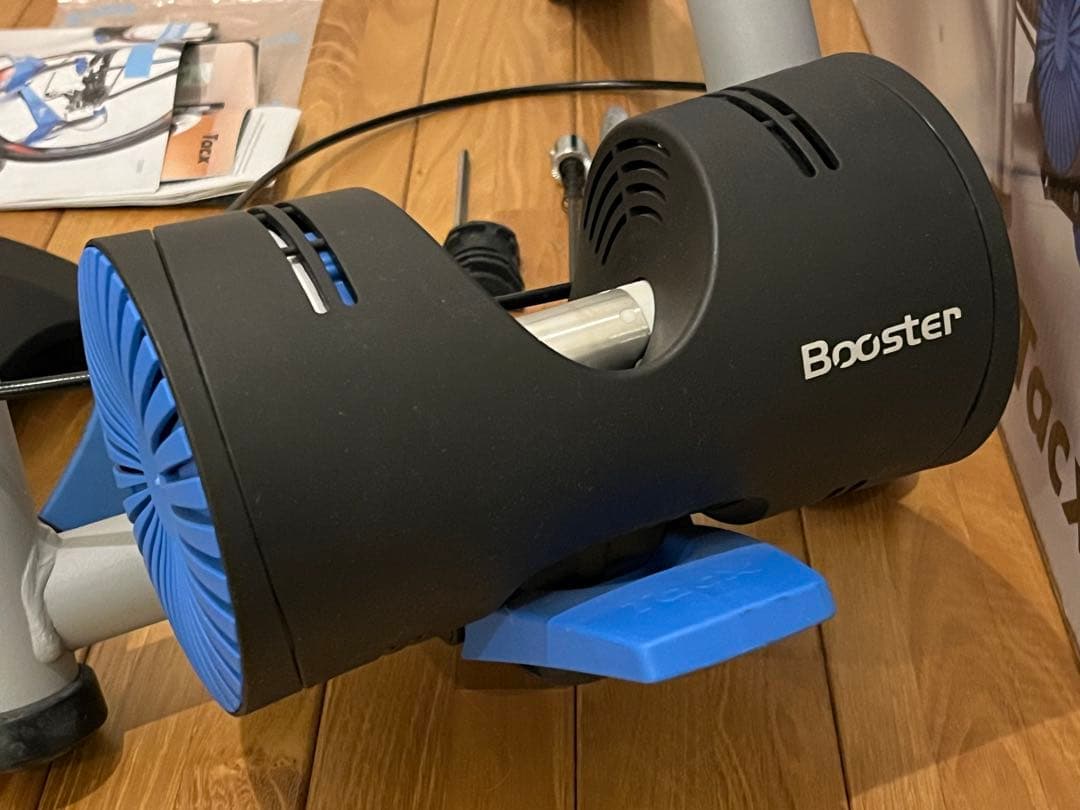 ほぼ新品 Tacx Booster T2500ローラー台 (前輪置き付属せず)