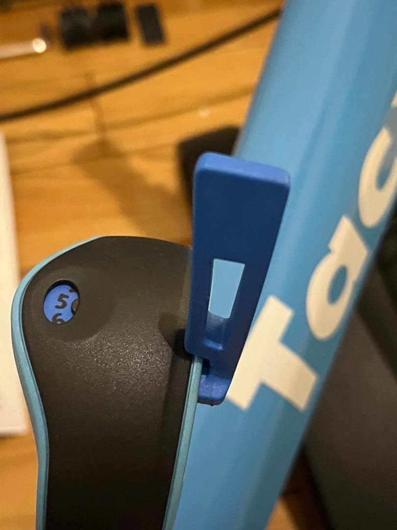 ほぼ新品 Tacx Booster T2500ローラー台 (前輪置き付属せず)