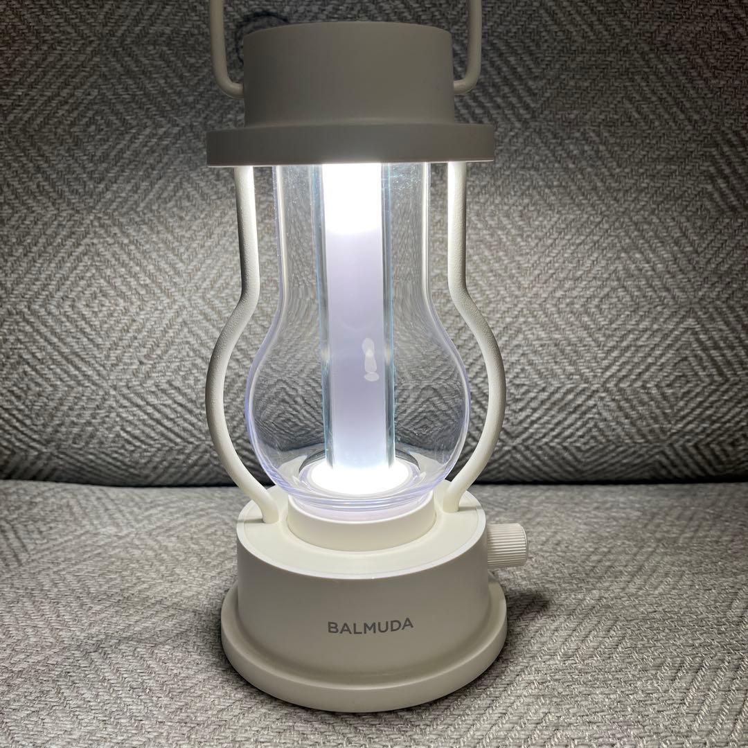 BALMUDA The Lantern 充電器・収納バッグ付き　ホワイト　訳あり
