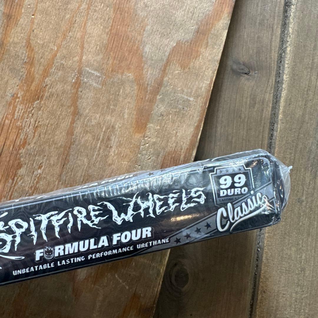 Spitfire フォーマル4クラシック60mm99aウィール定価9,680