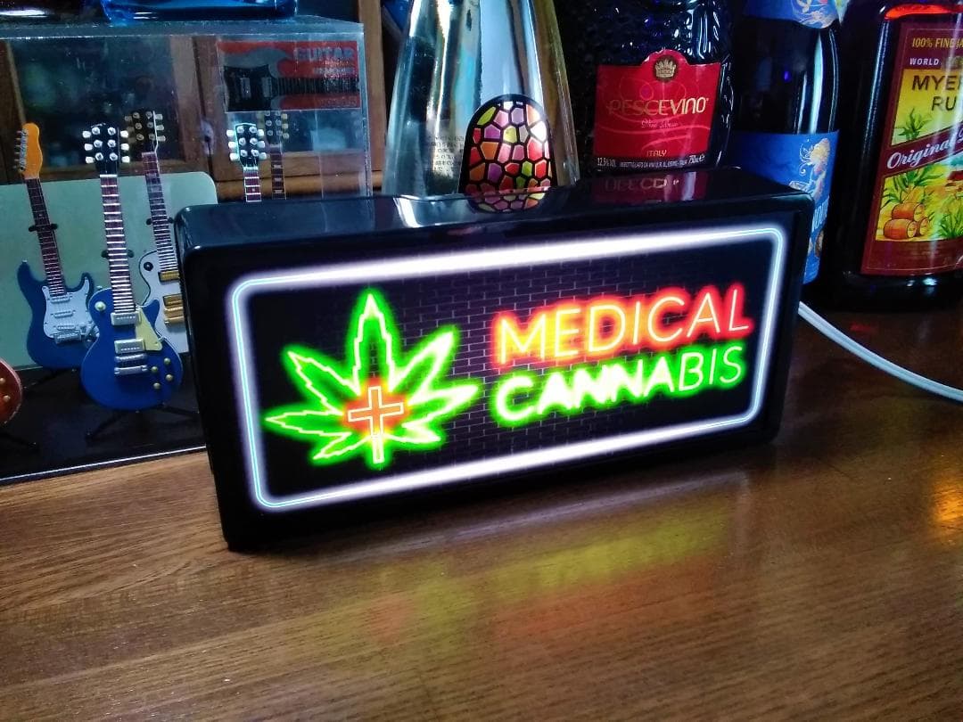 大麻 マリファナ 医療 ガンジャ CANABIS 看板 置物 雑貨 ライトBOX