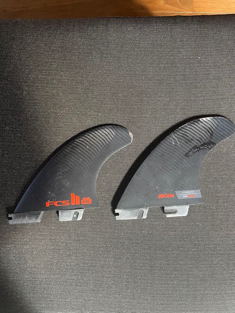 FCS2 サイズM ファイヤーワイヤー　フィン　fin