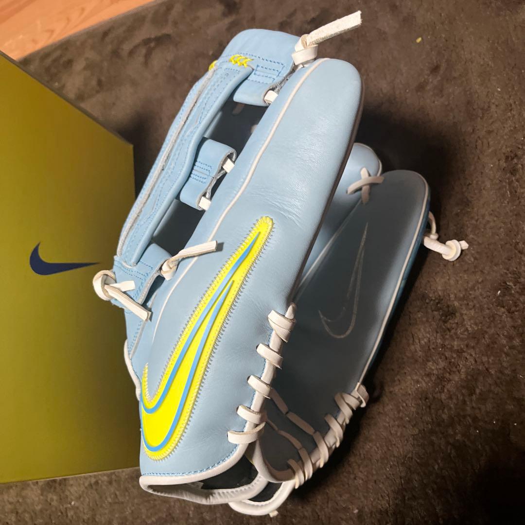 硬式用Nike Vaper Elite アクーニャ　モデル　ナイキ　グローブ
