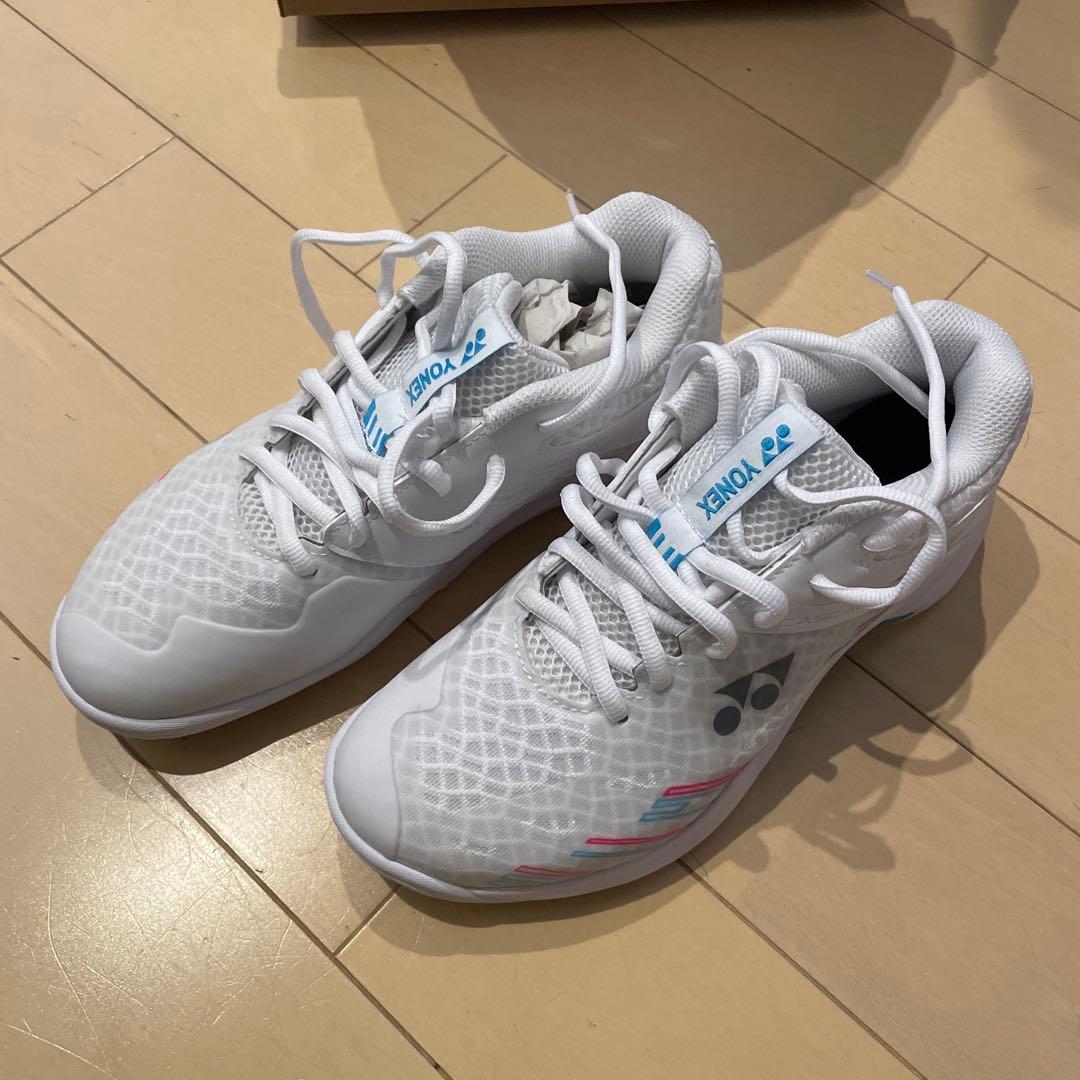 レディースバドシューズ 25cm （YONEX カスケードアクセルミッド）