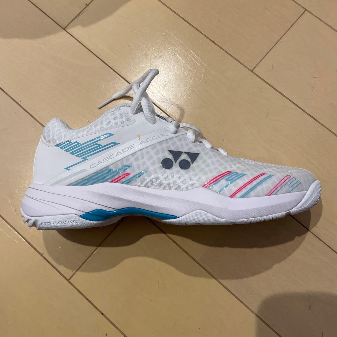 レディースバドシューズ 25cm （YONEX カスケードアクセルミッド）