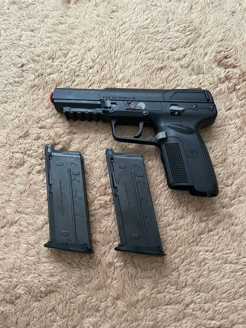 東京マルイ FN5-7 ガスブローバック スペアマガジン付属