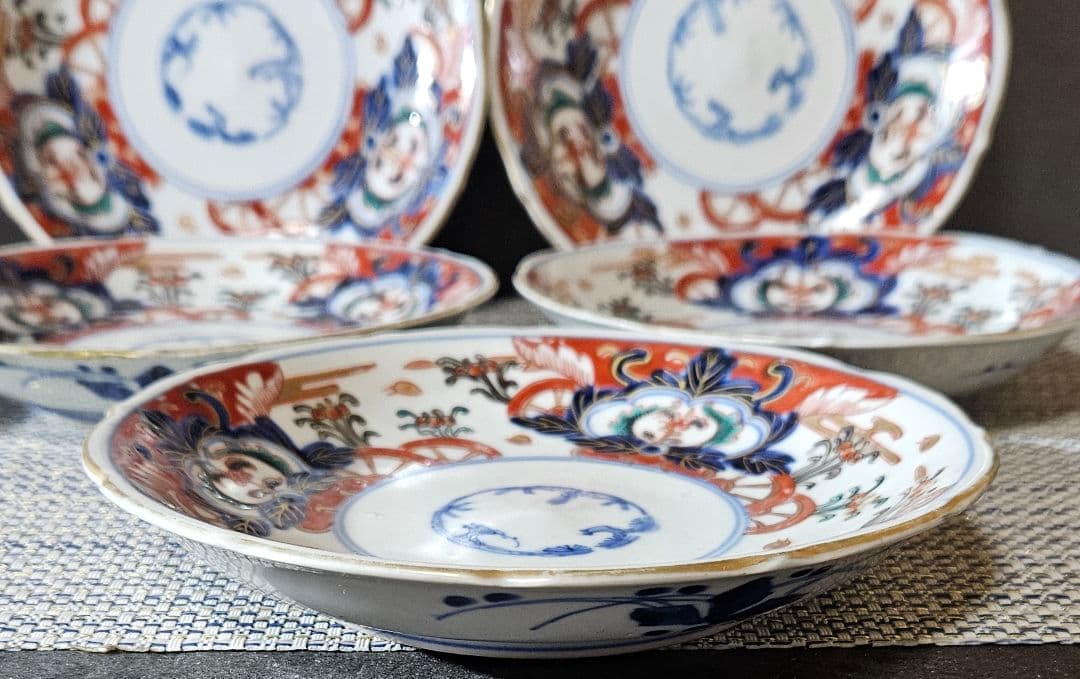 江戸時代末期～明治時代　古伊万里　錦手　花意匠に御所車の図　16.0cm皿　5客
