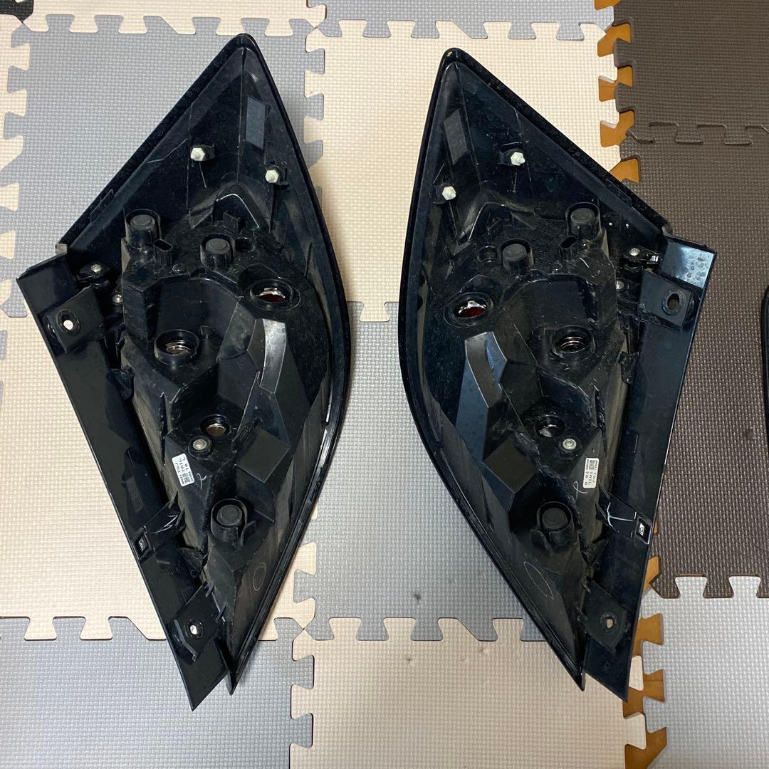 fk7用純正テールランプ