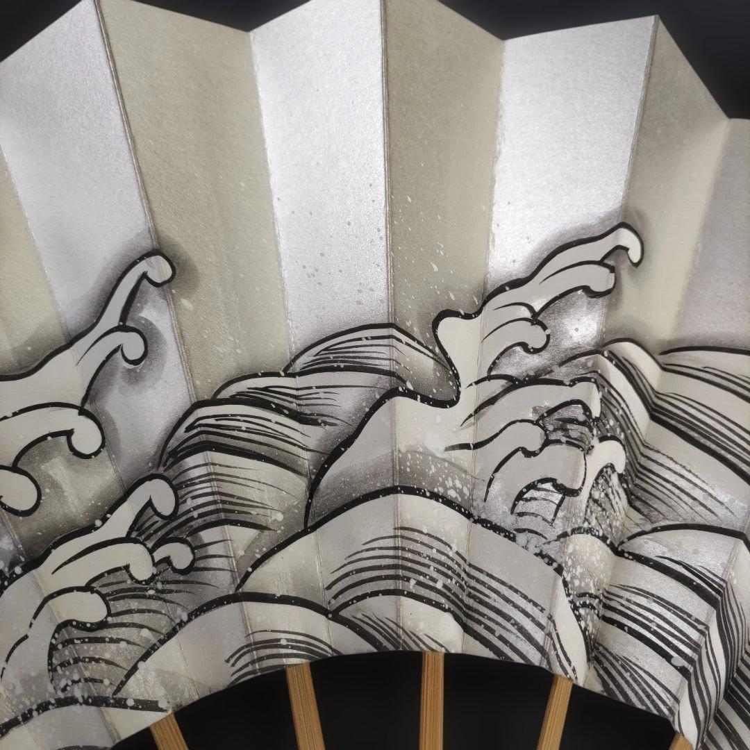 舞扇 (42) 新品未使用 尺寸 貴重な手描荒波 扇子 舞台 日舞 工芸品