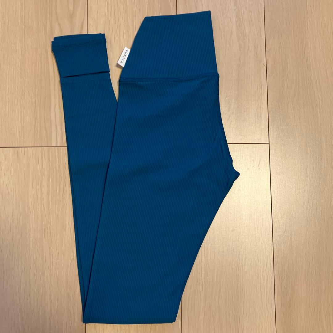 【本日限定価格】　新品　SUKALA リブトレンカレギンス ネイビーブルーＸS