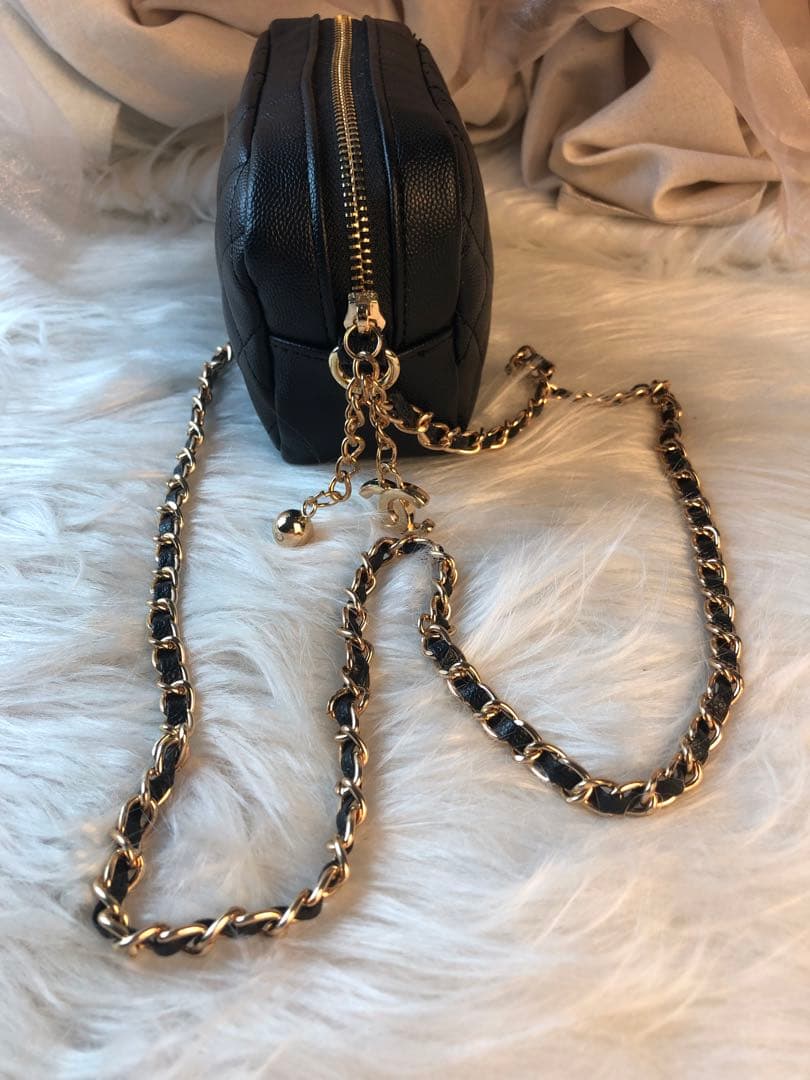 CHANEL ブラック キルティング ノベルティ ショルダーバッグ