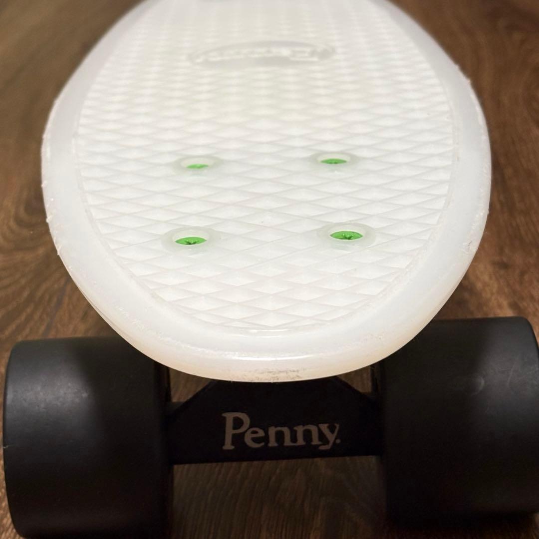 Penny ホワイト蓄光モデル 22インチ スケートボード ペニー