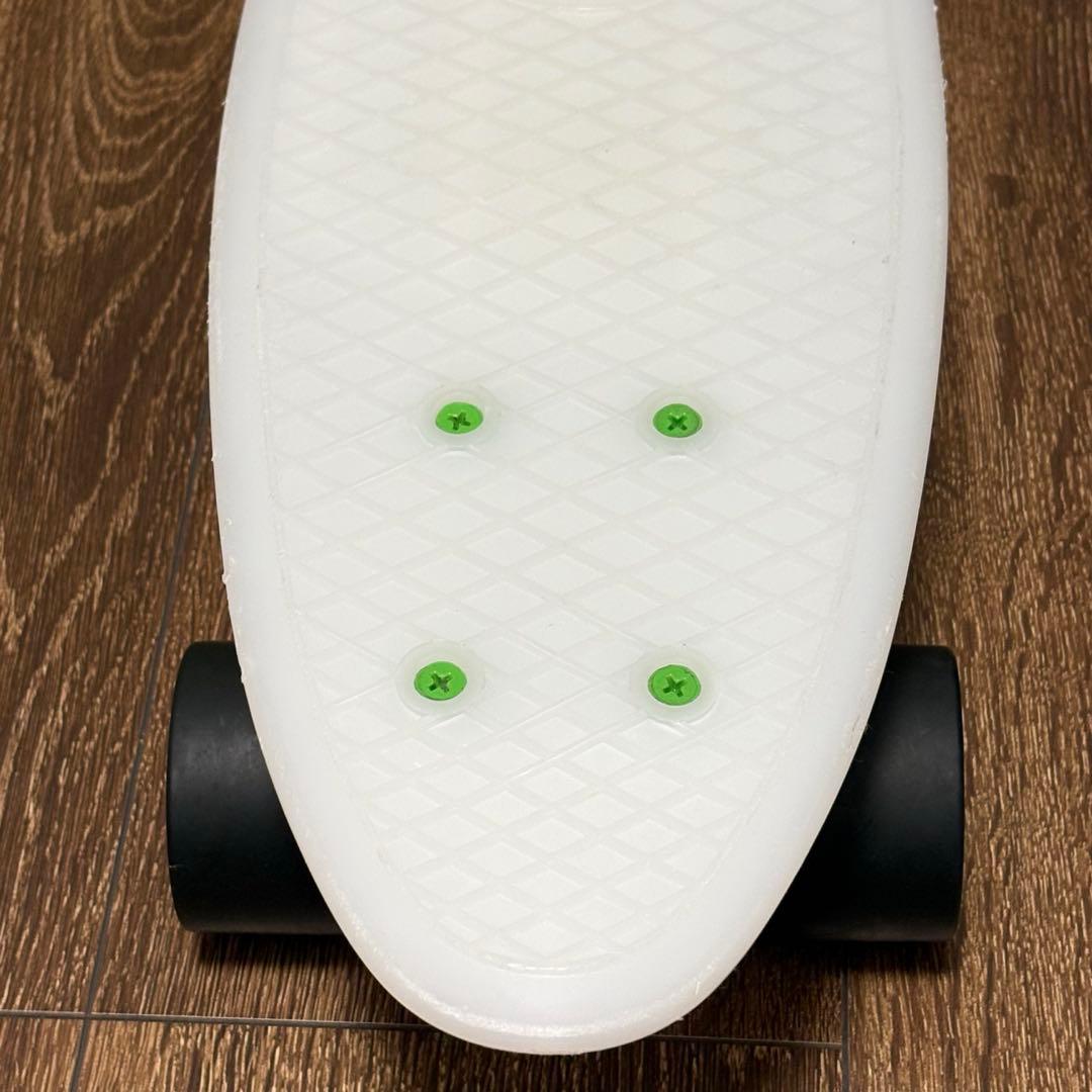 Penny ホワイト蓄光モデル 22インチ スケートボード ペニー