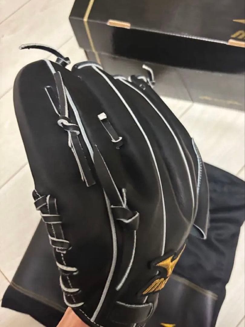 ミズノプロ軟式投手新品同様
