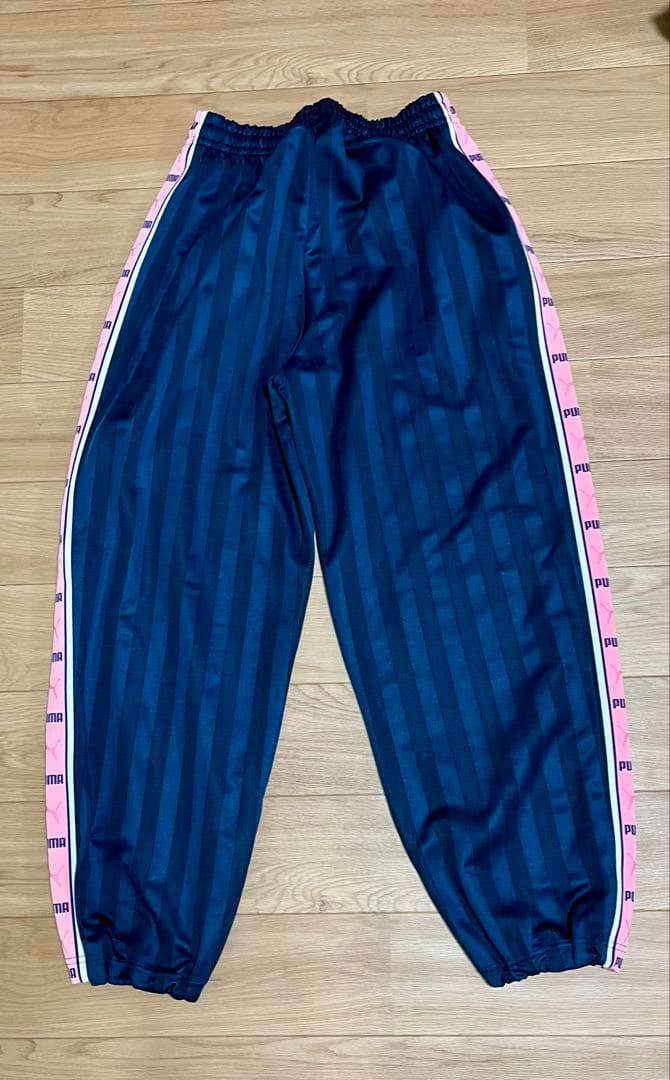 土日お値引き❗️【美品】PUMA ジャージ上下セット ネイビー/ピンク