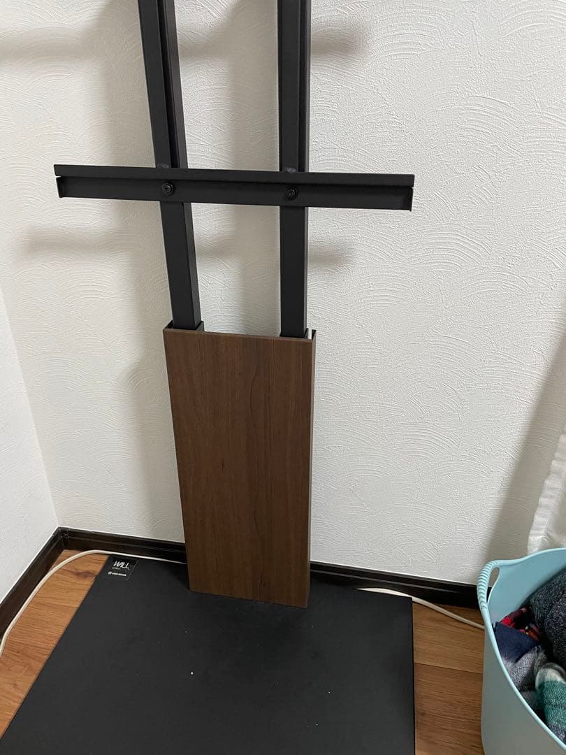 値下げ❗️イコールズ 壁寄せテレビスタンド WALL V2 ロータイプ