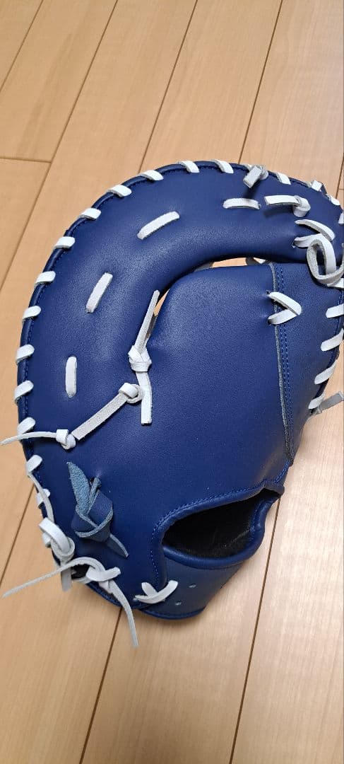 横浜DeNAベイスターズ　右投げ　ファーストミット