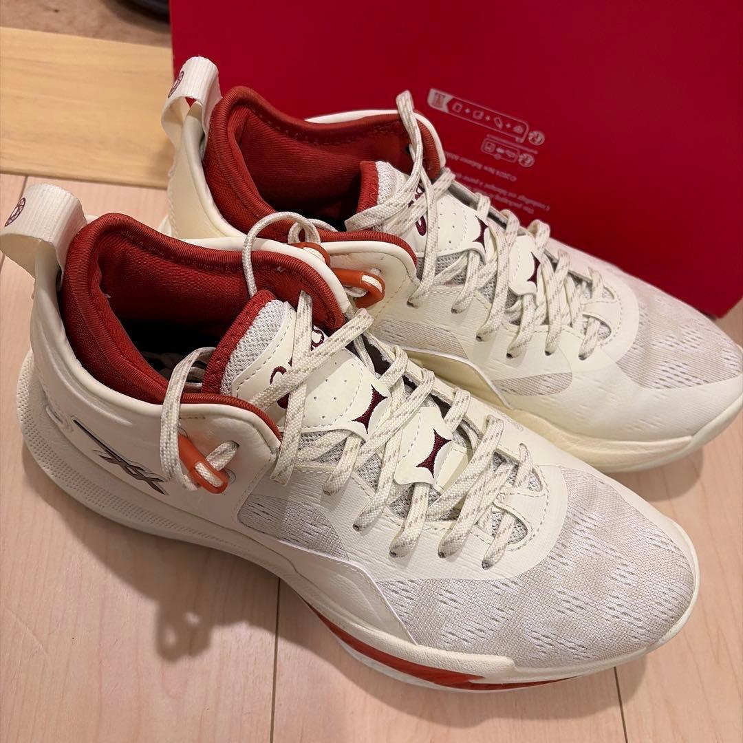 アシックス バスケットボールシューズ　nova surge low 2