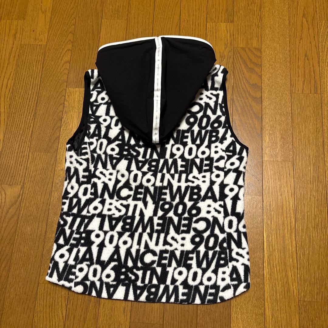 new balance フリースベスト