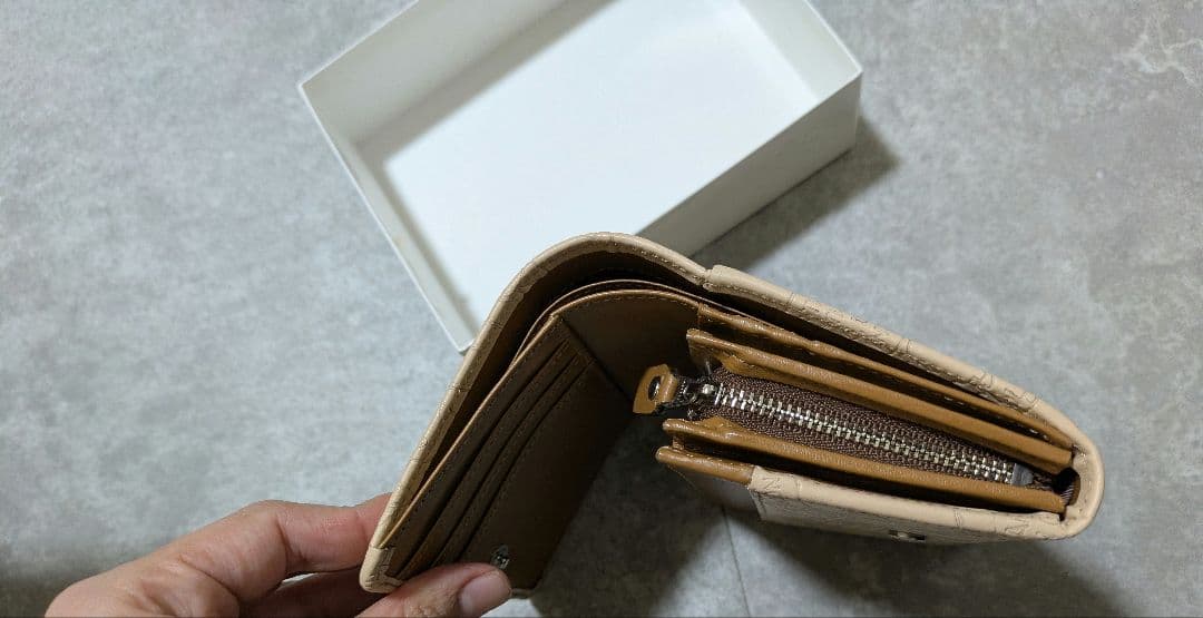 新品 スヌーピー 本革 二つ折り財布 ヌメ革 レザー ウォレット