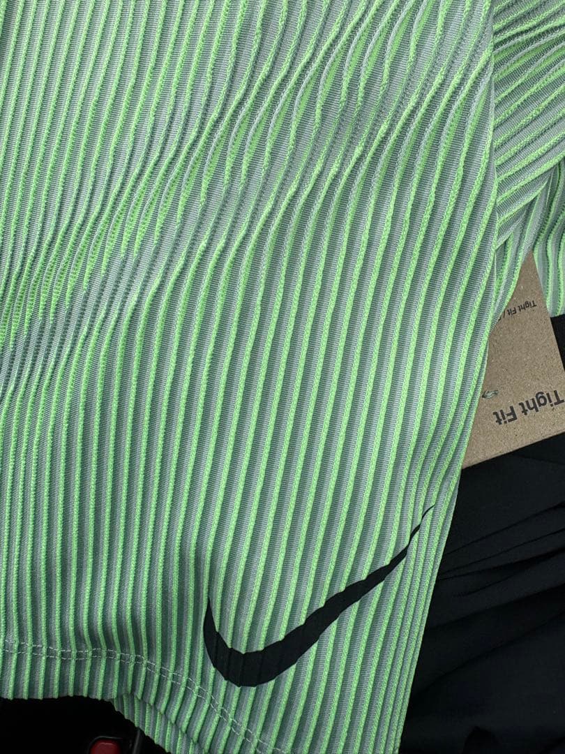 新品　新色　NIKE Sエアロスイフト ランニングタイツ 現行