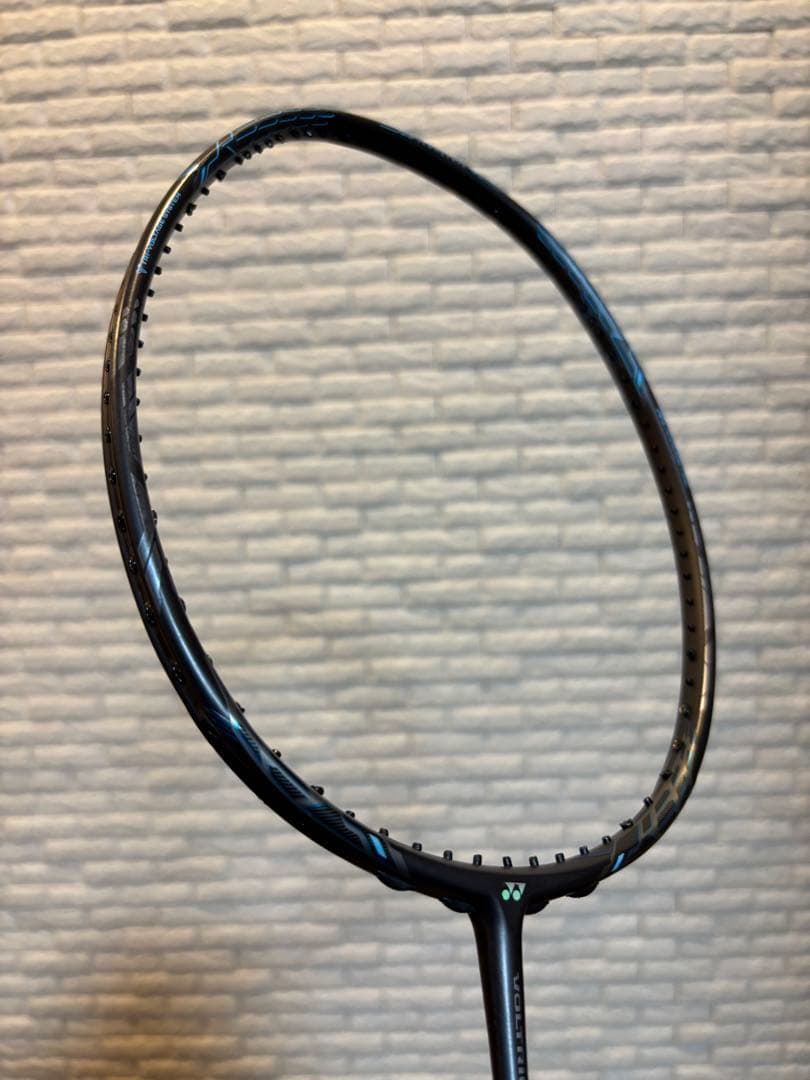 【廃盤品】YONEX VOLTRICZ-FORCE Ⅱ 3UG4 バドミントン