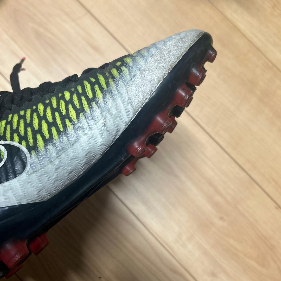 Nike マジスタオブラAG