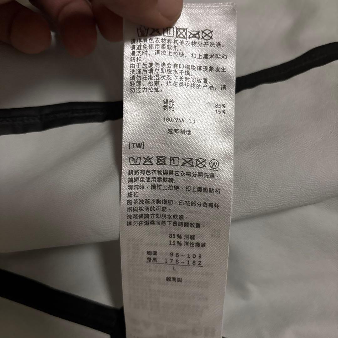 アシックス　リミテッドシリーズライトショウ