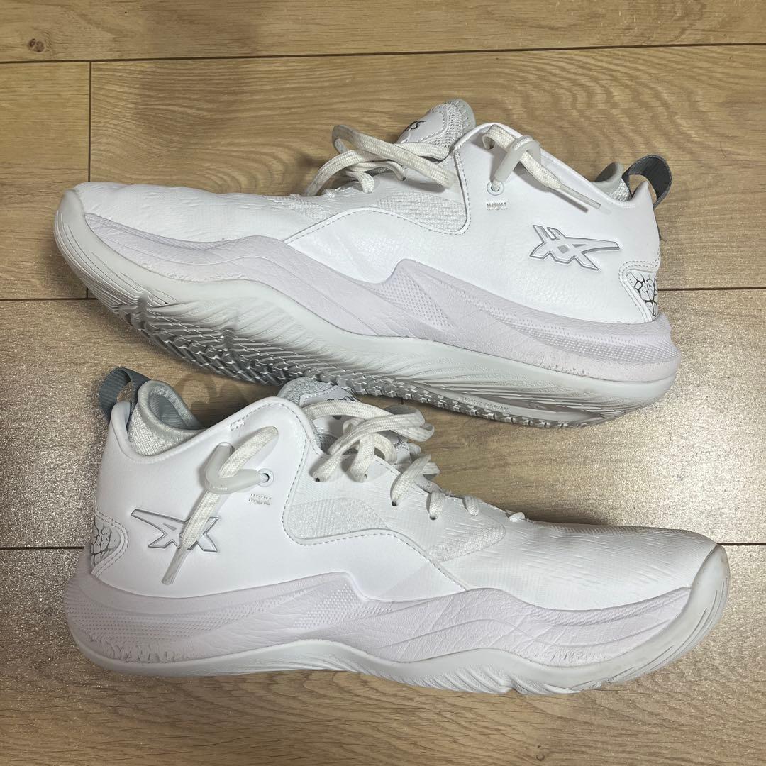 ASICS バスケットボールシューズ ノバサージロー2 ホワイト