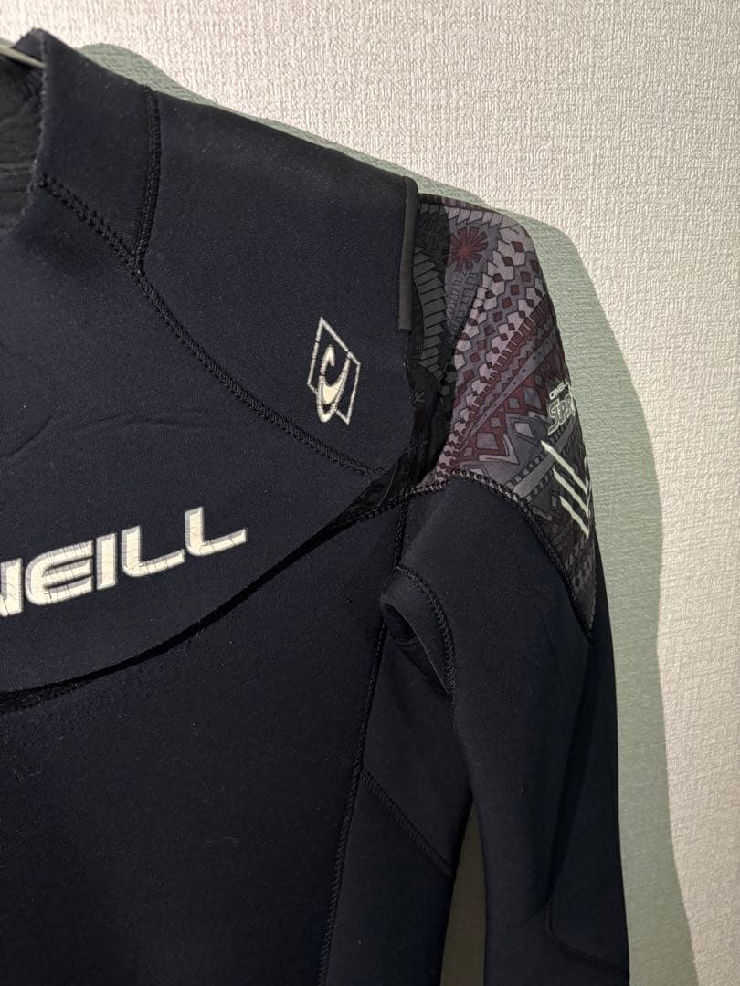 O'Neill ブラック フルスーツ