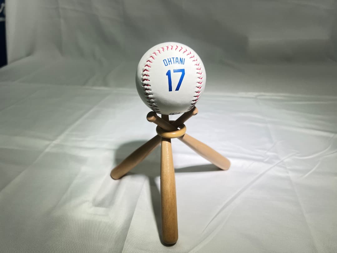 大谷翔平 #17 Rawlings MLB公式ボール スタンド付