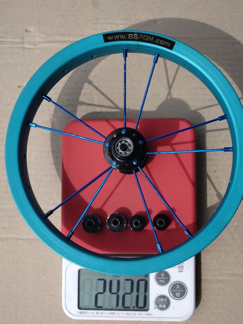 88pon 12インチホイール ストライダー　ランバイク