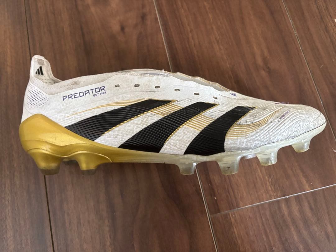 マ*ミ様 adidas Predator サッカーシューズ ホワイト/ブラック/