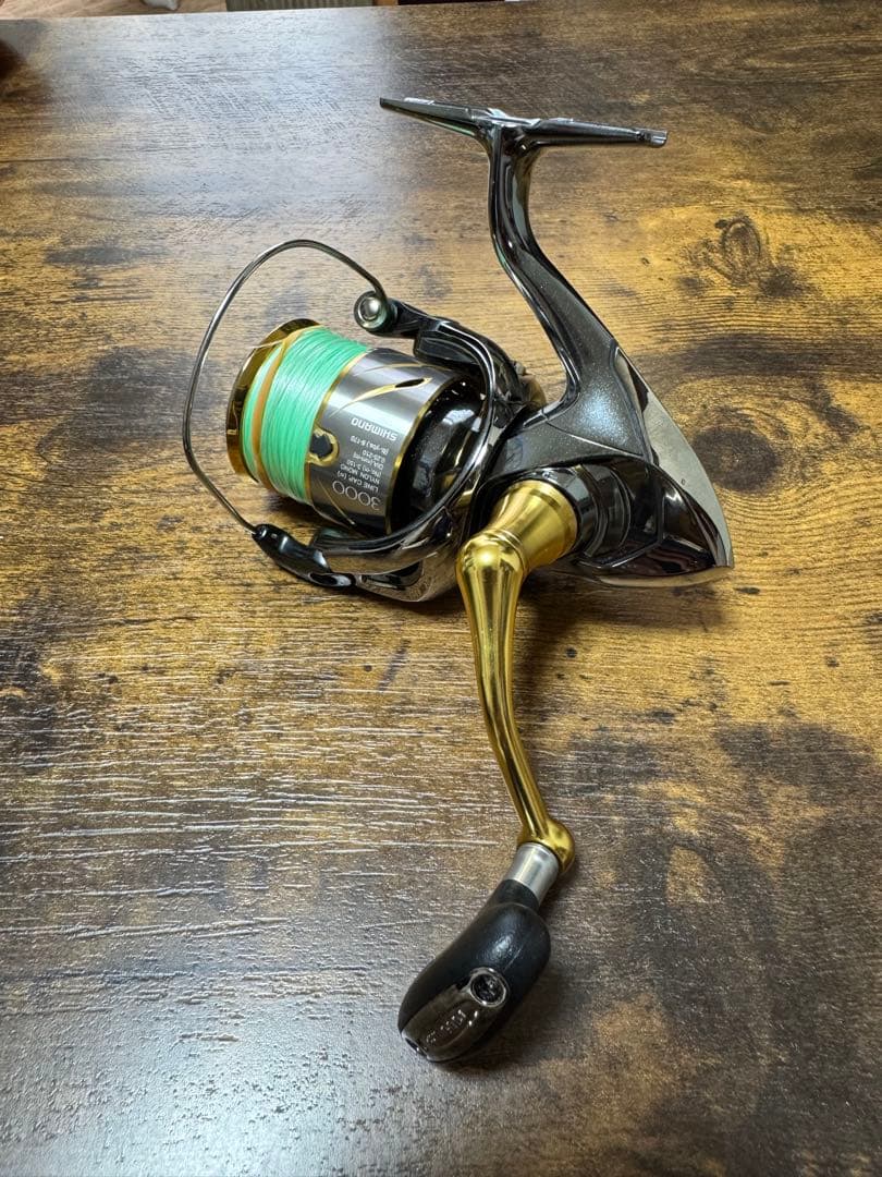シマノ　美品14ステラ3000HG と未使用4000スプール付き
